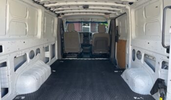 
										2017 Nissan NV2500 Cargo Van full									