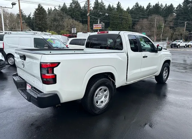 
								2023 Nissan Frontier King Cab Pickup full									