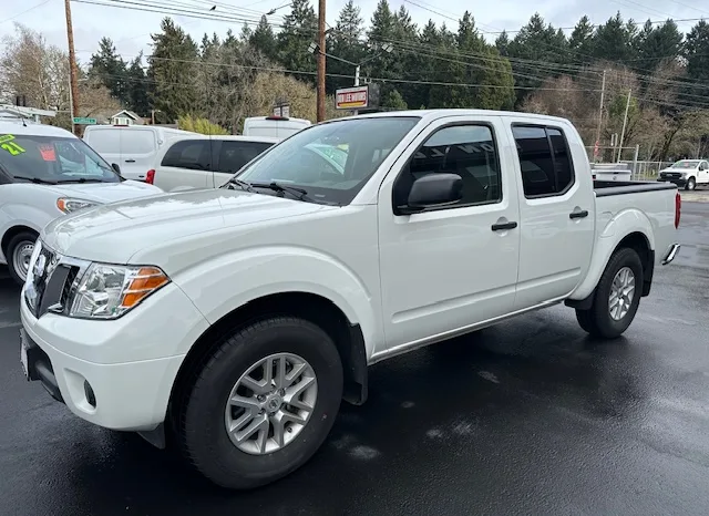
								2019 Nissan Frontier CREW CAB Pickup full									
