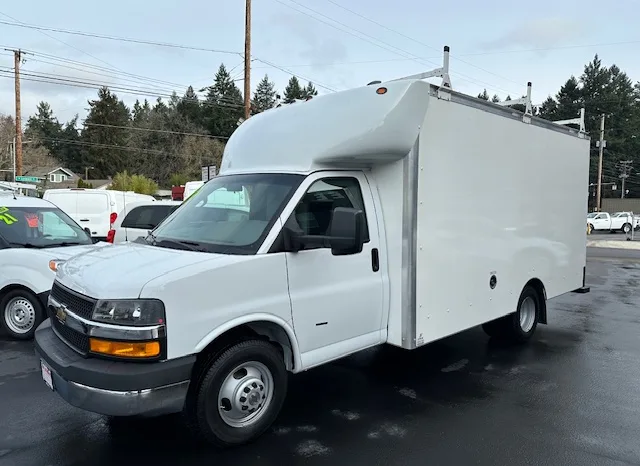 
								2019 Chevrolet Express 3500 Cutaway Van **14ft BOX** full									