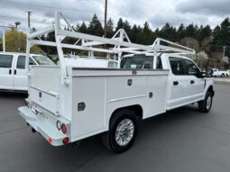 
										2022 Ford F350 Crew Cab 4×4 **8ft UTILITY BED** full									
