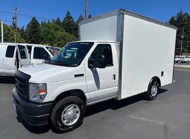 
								2023 Ford E350 Cutaway Van **12ft BOX** full									