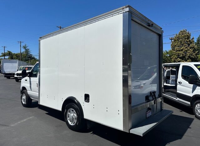 
								2023 Ford E350 Cutaway Van **12ft BOX** full									