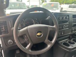 
										2017 Chevrolet Express 3500 Cutaway Van **12ft BOX** full									