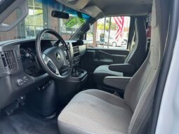 
										2017 Chevrolet Express 2500 Cargo Van full									