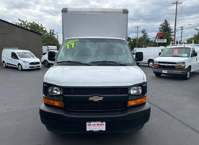 
								2017 Chevrolet Express Cutaway Van **12ft BOX with LIFTGATE** full									