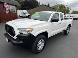 
										2022 Toyota Tacoma Access Cab Pickup full									