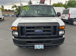 
										2011 Ford E250 Cargo Van full									