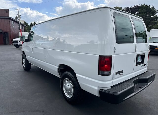 
								2011 Ford E250 Cargo Van full									