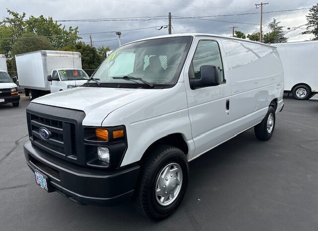 
								2011 Ford E250 Cargo Van full									