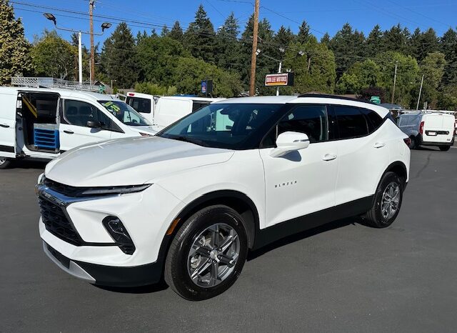 
								2023 Chevrolet Blazer 3LT AWD full									