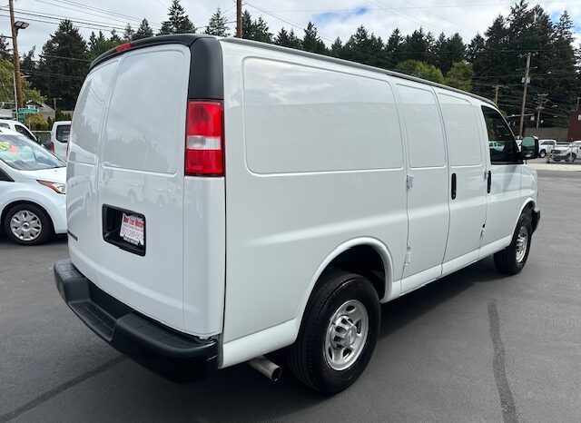 
								2020 Chevrolet Express 2500 Cargo Van full									