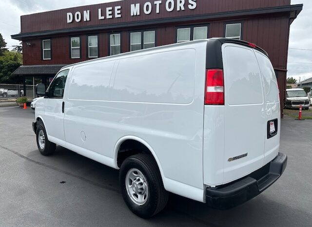 
								2020 Chevrolet Express 2500 Cargo Van full									