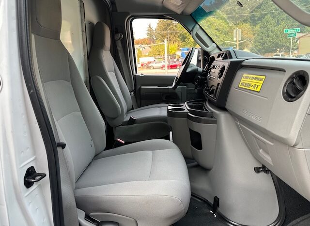 
								2012 Ford E350 Cutaway Van **12ft BOX** full									