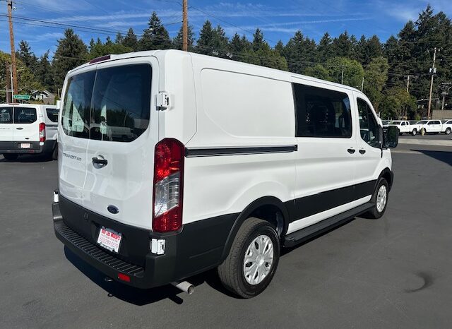 
								2022 Ford Transit 250 Cargo Van full									