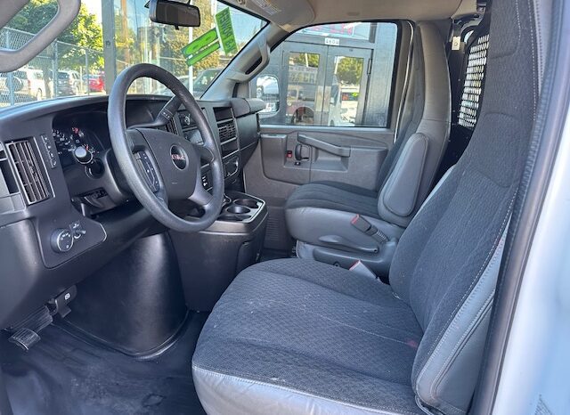 
								2018 GMC Savana 2500 Cargo Van full									