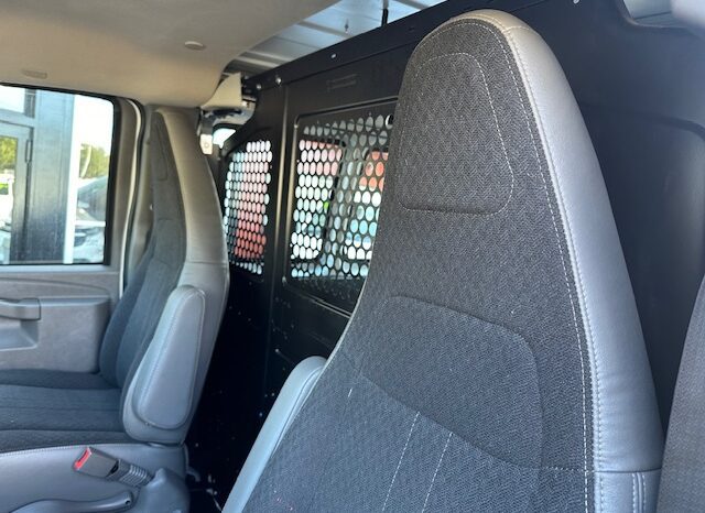 
								2018 GMC Savana 2500 Cargo Van full									