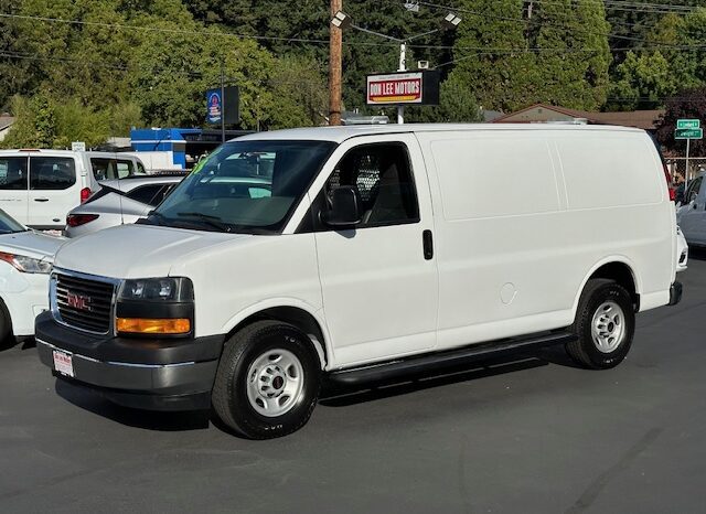 
								2018 GMC Savana 2500 Cargo Van full									