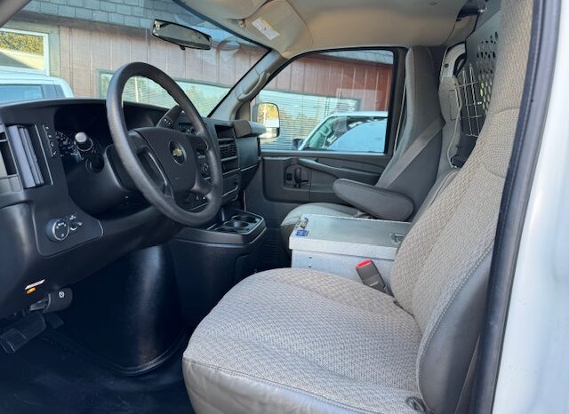 
								2014 Chevrolet Express 2500 Cargo Van full									