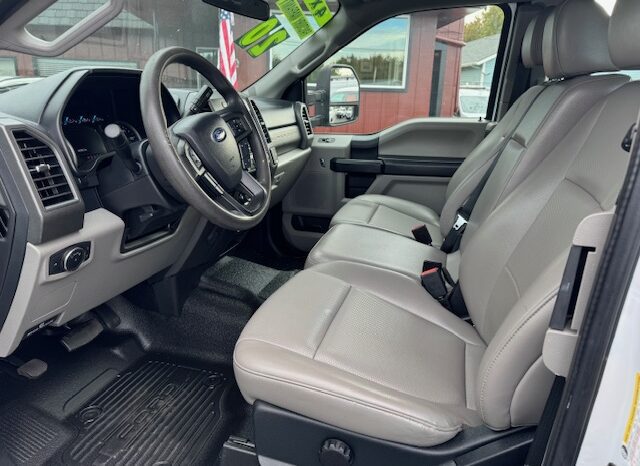 
								2020 Ford F250 Super Cab 4×4 Pickup full									