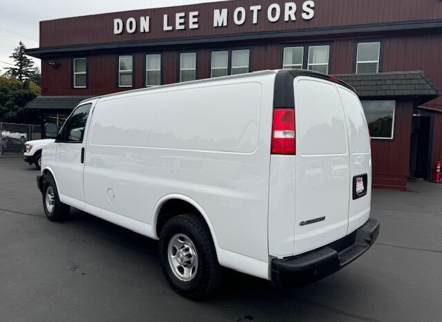 
								2020 Chevrolet Express 2500 Cargo Van full									