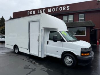 2021 Chevrolet Express 3500 Cutaway **15ft BOX**