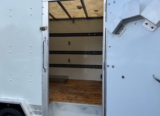 
								2018 Ford E350 Cutaway Van **12ft BOX with LIFTGATE** full									