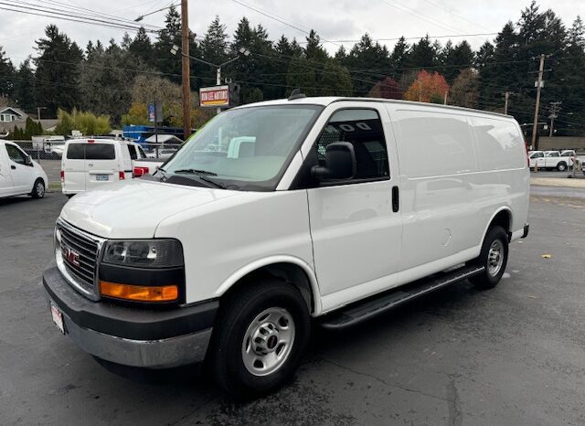 
								2022 GMC Savana 2500 Cargo Van full									