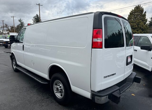 
								2022 GMC Savana 2500 Cargo Van full									