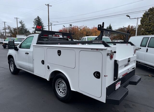 
								2022 Chevrolet Silverado 1500 Regular Cab **8ft SERVICE BODY** full									