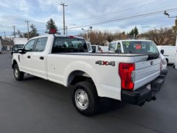 
										2021 Ford F250 Crew Cab 4×4 Pickup full									