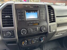 
										2021 Ford F250 Crew Cab 4×4 Pickup full									