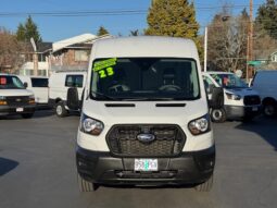 
										2023 Ford Transit 250 MEDIUM ROOF Cargo Van AWD full									