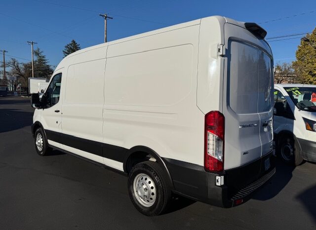 
								2023 Ford Transit 250 MEDIUM ROOF Cargo Van AWD full									