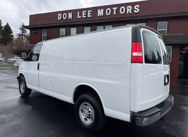 
								2019 Chevrolet Express 2500 Cargo Van full									