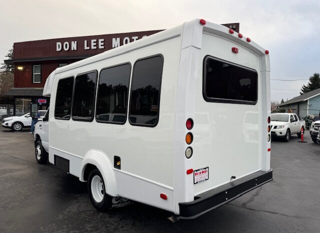 
								2014 Ford E350 Cutaway Van **SHUTTLE BUS** full									