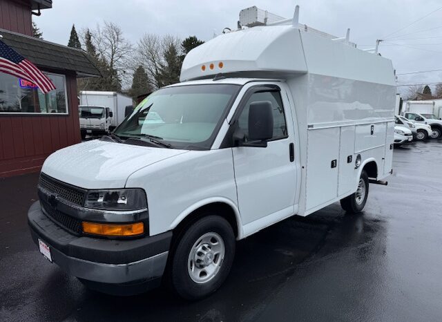 
								2019 Chevrolet Express 3500 Cutaway Van **10ft ENCLOSED SERVICE BODY** full									