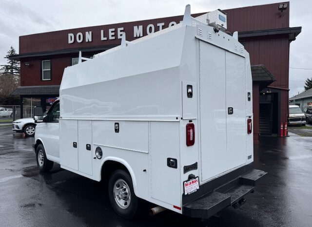 
								2019 Chevrolet Express 3500 Cutaway Van **10ft ENCLOSED SERVICE BODY** full									