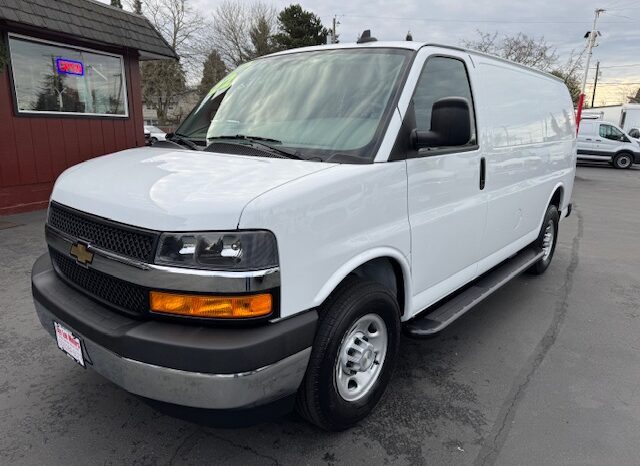 
								2022 Chevrolet Express 2500 Cargo Van full									