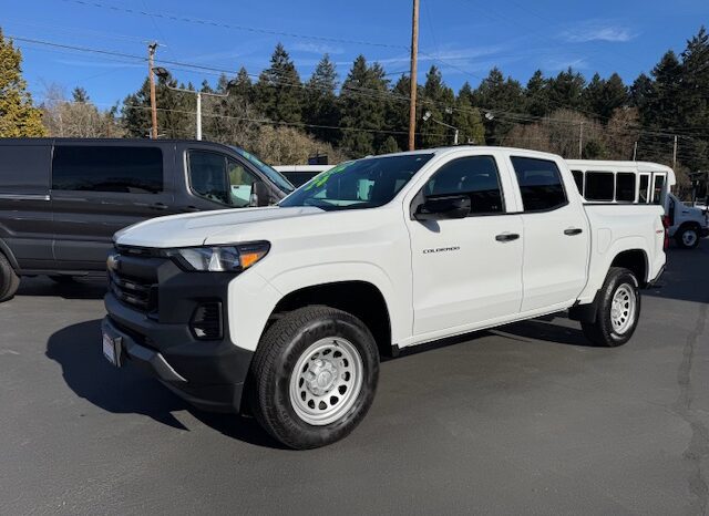 
								2024 Chevrolet Colorado Crew Cab 4×4 Pickup full									