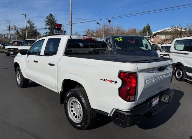 
								2024 Chevrolet Colorado Crew Cab 4×4 Pickup full									