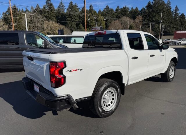 
								2024 Chevrolet Colorado Crew Cab 4×4 Pickup full									