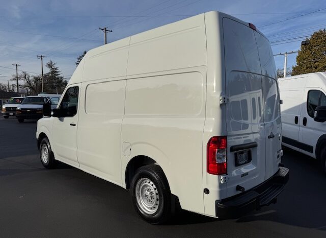 
								2015 Nissan NV2500 HIGH ROOF Cargo Van full									