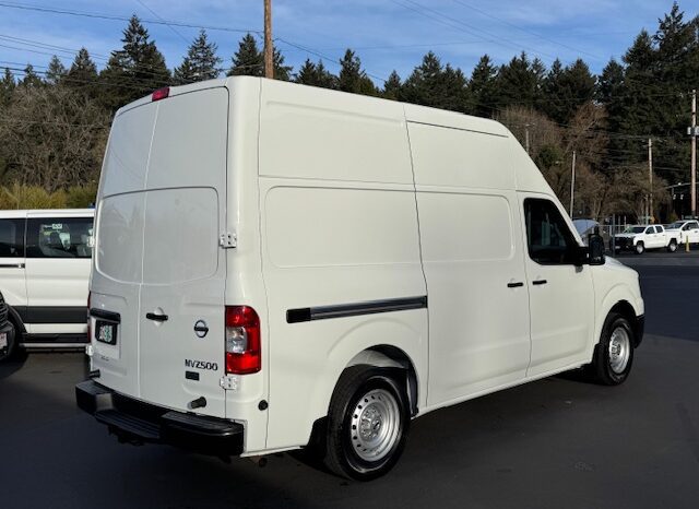 
								2015 Nissan NV2500 HIGH ROOF Cargo Van full									