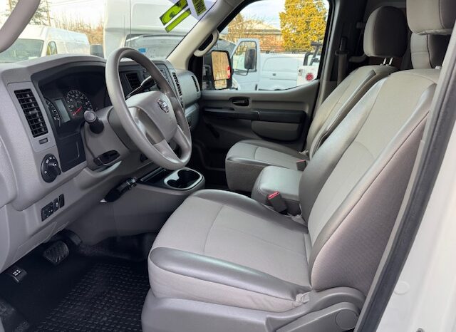 
								2015 Nissan NV2500 HIGH ROOF Cargo Van full									