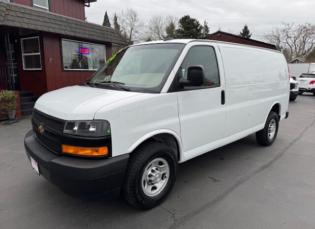 
								2020 Chevrolet Express 2500 Cargo Van full									