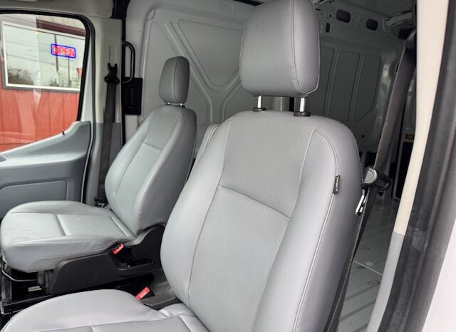 
								2017 Ford Transit 250 MEDIUM ROOF Cargo Van full									