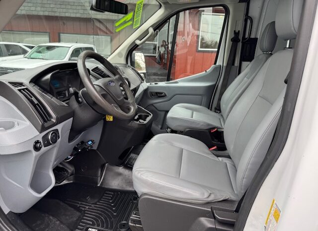 
								2017 Ford Transit 250 MEDIUM ROOF Cargo Van full									