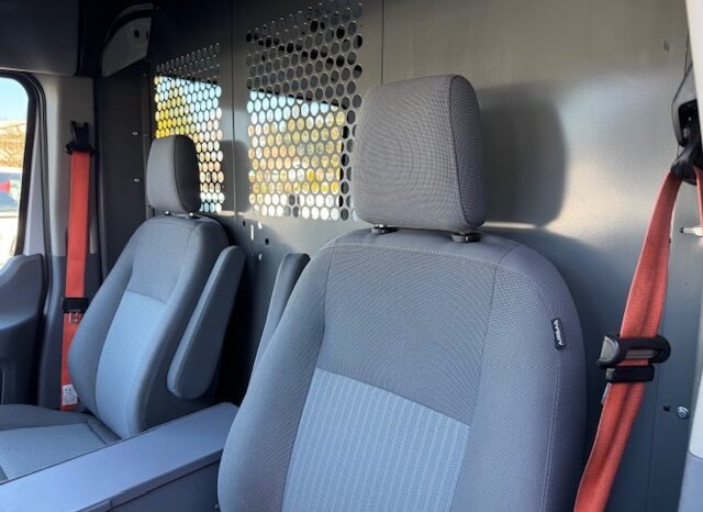 
								2019 Ford Transit 150 MEDIUM ROOF Cargo Van full									