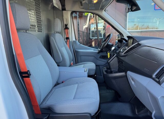 
								2019 Ford Transit 150 MEDIUM ROOF Cargo Van full									